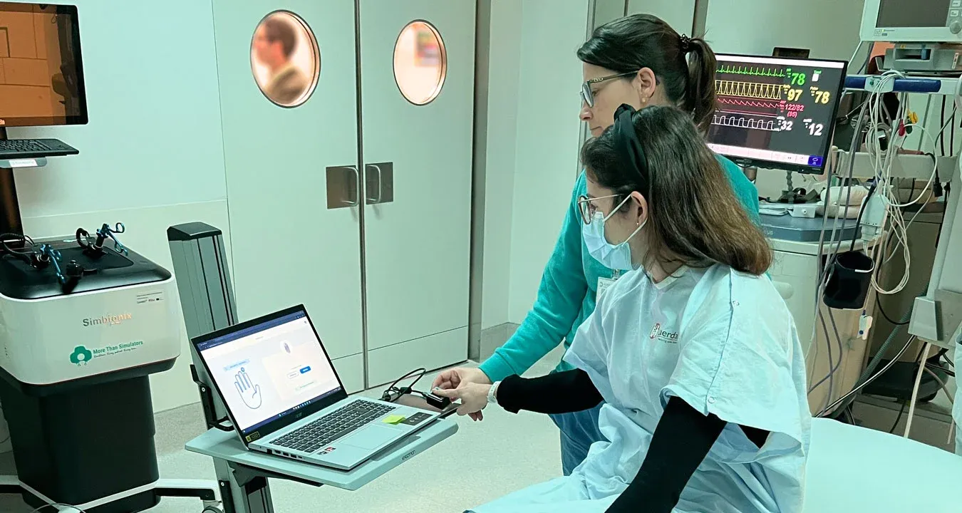 Del código a la simulación clínica: validación de la verificación del paciente en el Hospital da Luz